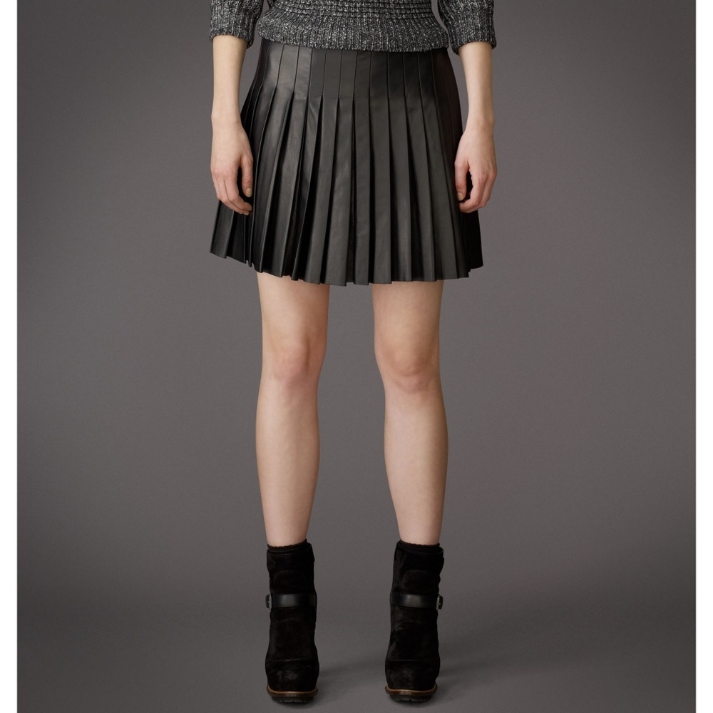 🚫SOLD🚫 Belstaff Pleated Leather Skirt - Picture 4 of 8